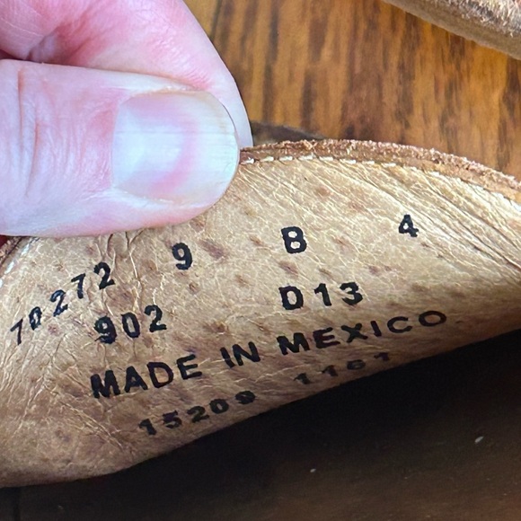 Frye Vintage Loafers, size 9 - Picture 7 of 13